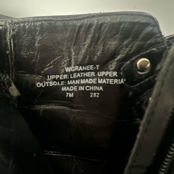 Guess women’s leather button heel booties - Picture 7 of 8